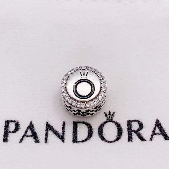 Pandora Green Bay Packers Charm - Picture 3 of 3